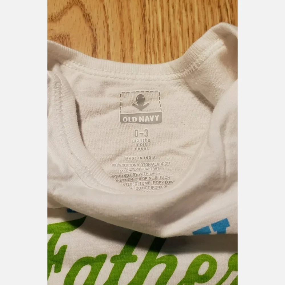 Old Navy Boys Bodysuit Size: 0-3 Months Happy Fathers Day